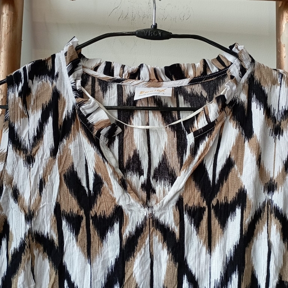 Summer Geometric Top - Picture 8 of 9